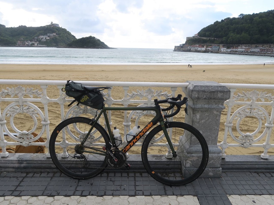 BYSTRANDA: San Sebastian har verdens fineste bystrand midt i sentrum. Ofte er det bra surf også. BYSTRANDA: San Sebastian har verdens fineste bystrand midt i sentrum. Ofte er det bra surf også.