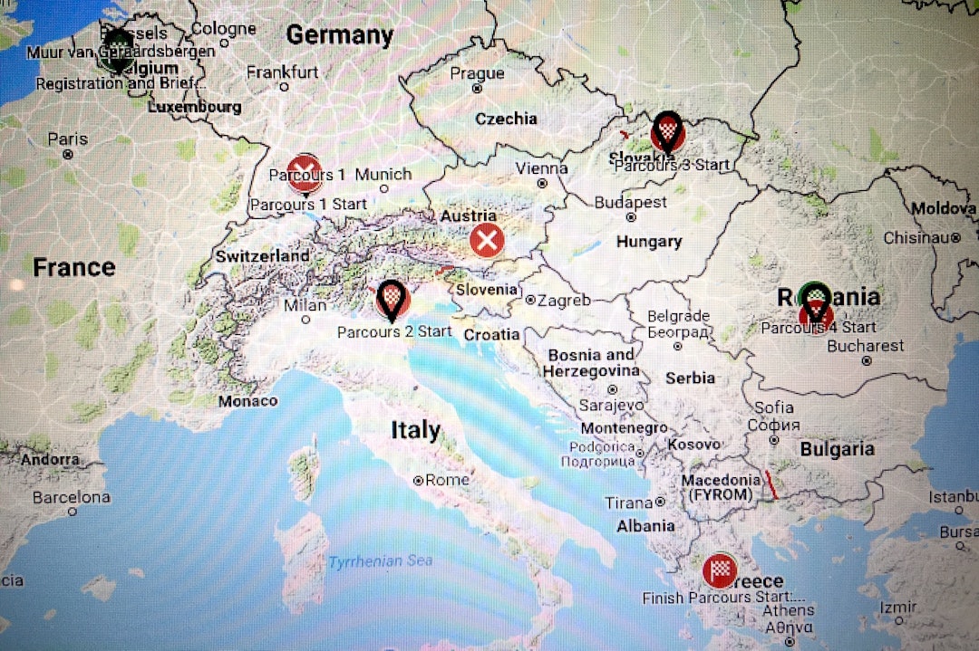 SJEKKPUNKTENE: Rytterne må innom fire obligatoriske sjekkpunkter mellom start Belgia og mål i Hellas. Foto: Ingeborg Scheve Transcontinental 5 map - Scheve 1400x933