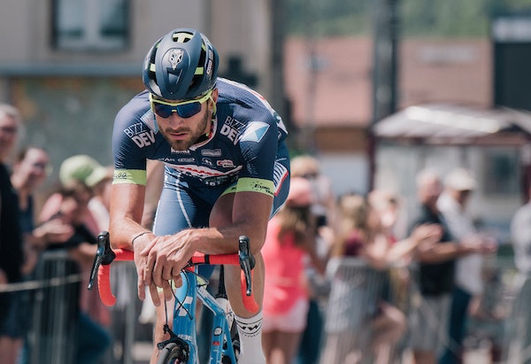 ENSOM: Gulliaum van Keirsbulck var helt alene i front store deler av etappen. Foto: Kristof Ramon ENSOM: Gulliaum van Keirsbulck var helt alene i front store deler av etappen. Foto: Kristof Ramon