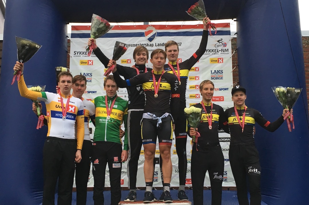 MENN SENIOR: Bergen CK vant lagtempoen foran Lillehammer CK 2 mens Sandefjord SK kom på tredjeplass. Foto: Cato Karbøl/NCF NM 2017 Lagtempo menn sr - Cato Karbøl NCF 1400x933