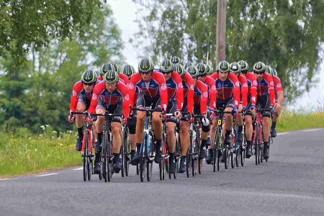 FAVORITTENE: Rye Expressen er på papiret det klart sterkeste laget, og kjører for både seier og rekord på lørdag. Foto: Ola Morken Rye Expressen - Tyrifjorden Rundt 17 - Ola Morken 1400x933