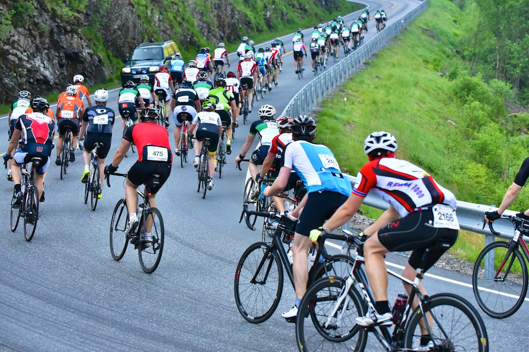 SIKKERHET: Formålet med opplæringen er å gi trygge rammer for sykkelritt, men uten for store kostnader for arrangørene. Foto: Tom Guldbrandsen Bergen-Voss 2016 - Tom Guldbrandsen 1400x933