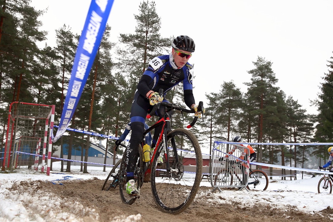 NM-SØLV: Martin Siggerud debuterte både for sesongen og i seniorklassen med NM-sølv. Foto: Ola Morken Martin Siggerud - NM CX 2016 - Ola Morken 1400x933