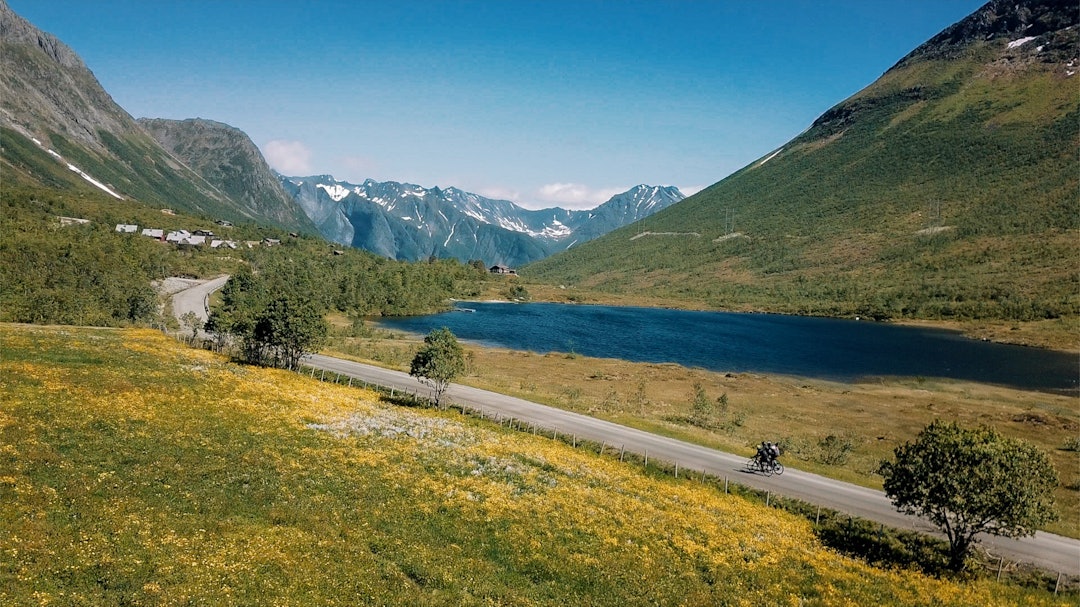 GRAND FINALE: Det er lite som står tilbake for avsluttende etappe på den fantastiske sykkelruta som går fra Hellesylt til Ålesund. Bilde: Magnus Roaldset Furset GRAND FINALE: Det er lite som står tilbake for avsluttende etappe på den fantastiske sykkelruta som går fra Hellesylt til Ålesund. Bilde: Magnus Roaldset Furset