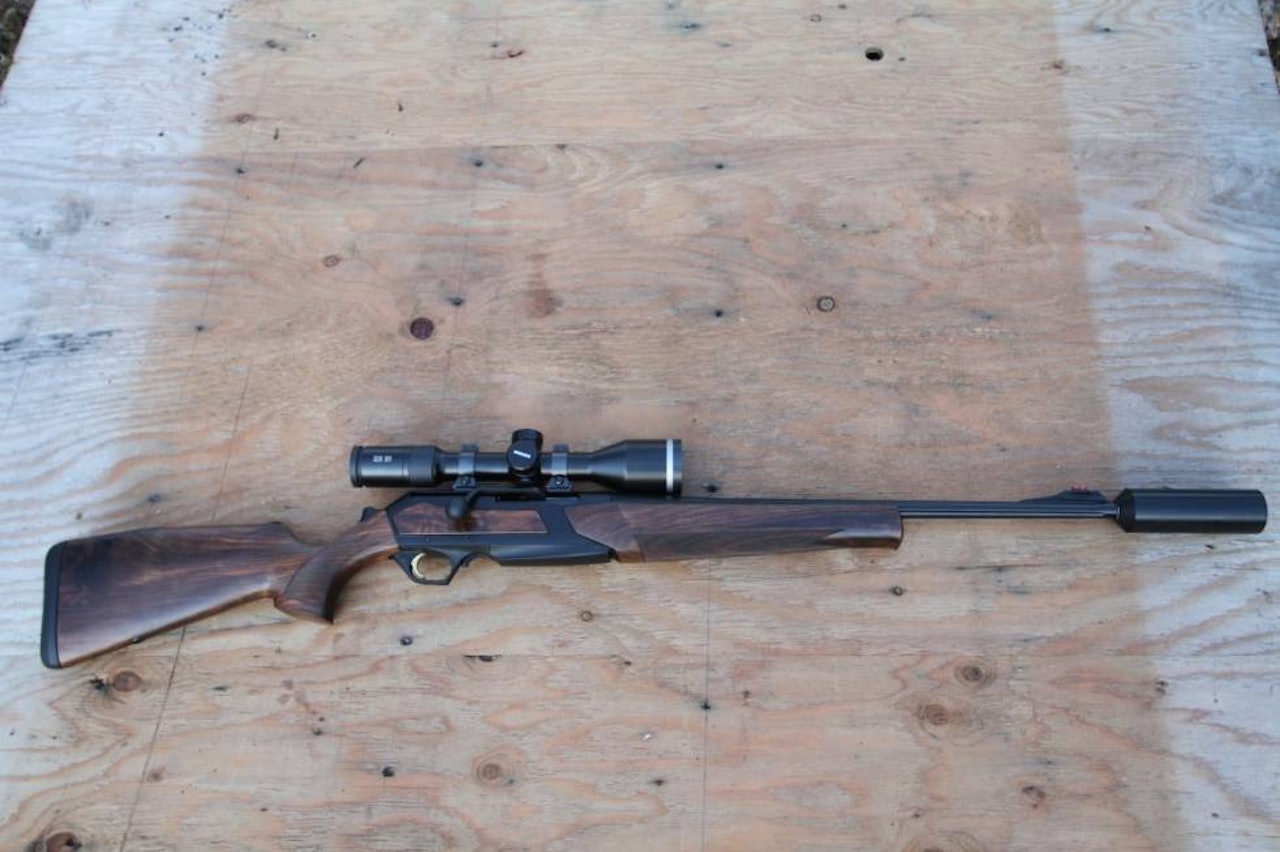 BROWNING MARAL HC: Rettrekkerrifle med oppspenner Browning Maral HC rettrekker rifle test