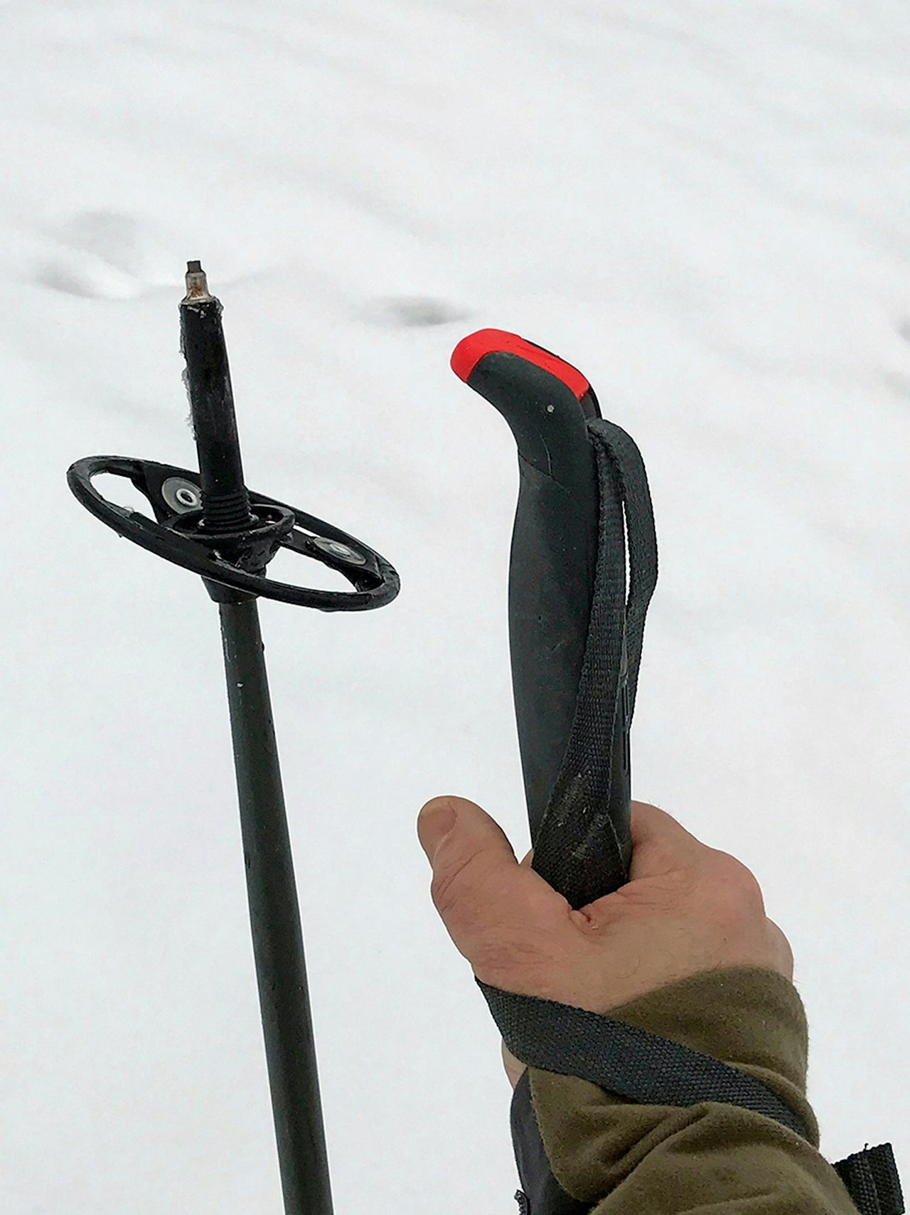 Åsnes Ingstad Alloy Pole fjellskistaver til test i snøen