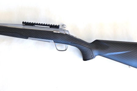 Browning X-bolt Super Light: Lettvektsrifle med 42 cm kort løp Browning X-bolt Super Light med picatinnyskinne test lettvektsrifle