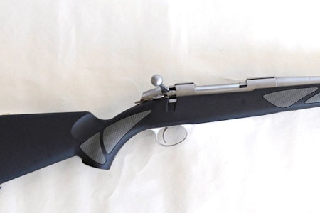 Sako 85 Finnlight: Tyngre lettvektsrifle Sako 85 Finnlight test rifle lett jaktrifle