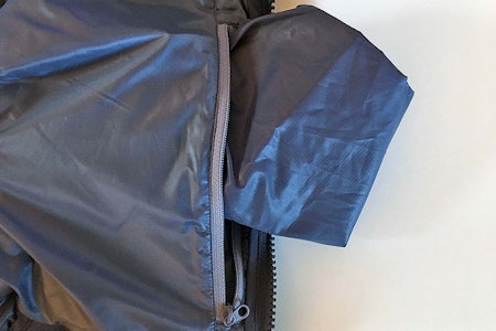 Pakkpose: I innerlomma er det en pose for maksimal kompresjon når jakken skal stues vekk.