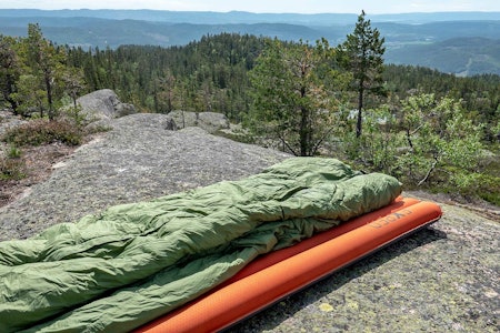 Exped Synmat 9 LW liggeunderlag i skogen til test