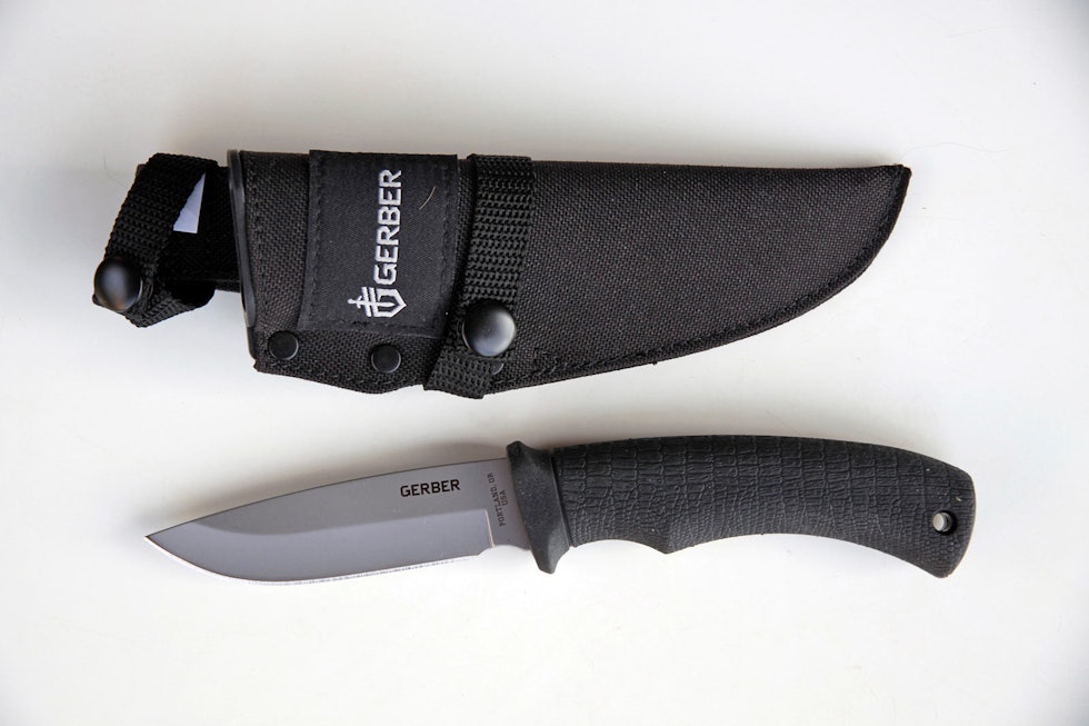 Gerber Ripstop Fine Edge Test av Gerber Fixed Drop Point, Fine Edge kniv | JEGER.NO