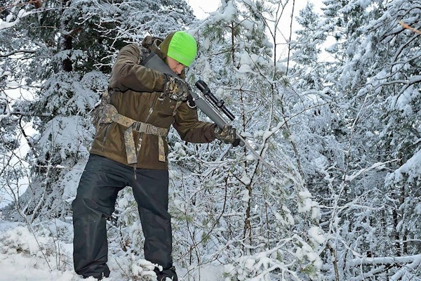 Et skjefte som ikke er «for mye» skjefte, passer for mange av de ulike skytestillingene som uventet kan dukke opp på smygjakt. Som for eksempel hvis du plutselig oppdager hjorten på en hylle under deg. Eksempel på en riflestokk som ikke har justerbart skjefte på rifla