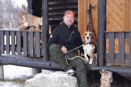 Jakhund og jeger ikledd aclima ulljakke dw jkt til test