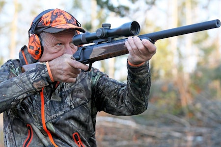 Blaser R8 Silence rettrekker rifle lyddemper test