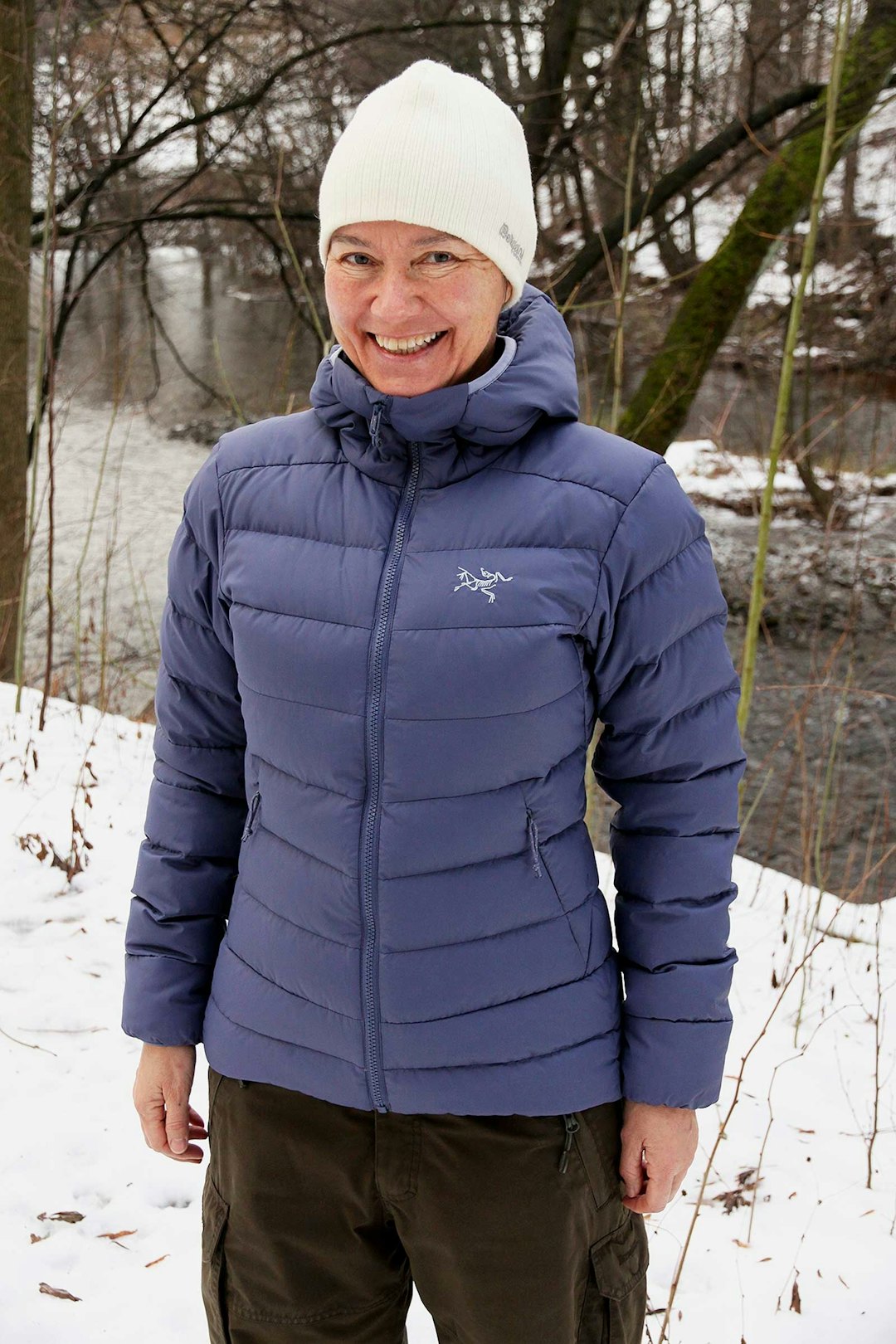 Happy wife, happy life: Et perfekt snitt og myk dun bidrar til en super brukeropplevelse. Dame ikledd Arcteryx Thorium jakke
