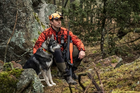 Garmin Alpha 200i hundepeiler er en ny håndenhet i Alpha-serien. Flere knapper og berøringsskjerm skal gjøre den mer "hanskevennlig". Garmin Alpha 200i hundepeiler jakthund
