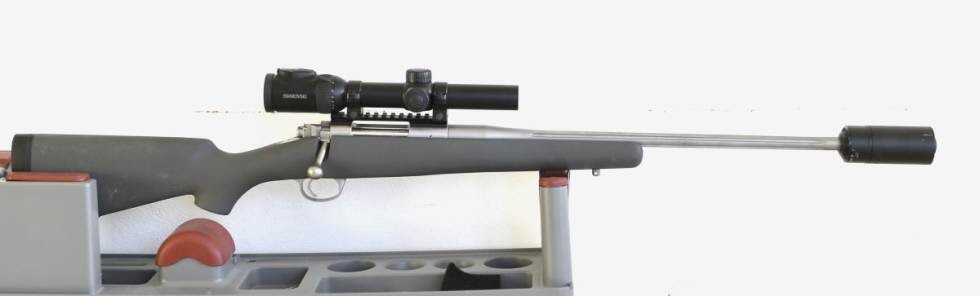 RIGG FOR ALLROUND: Demper uten mellommodul sparer vekt og gjør Kimber Montana-riggen kortere. Økt rekyl betyr mindre når man jakter storvilt. Swarovski Z8i 1-8x24 er et bra sikte på korte og middels hold. Totalvekt: 3,17 kg. Kimber Montana riflerigg