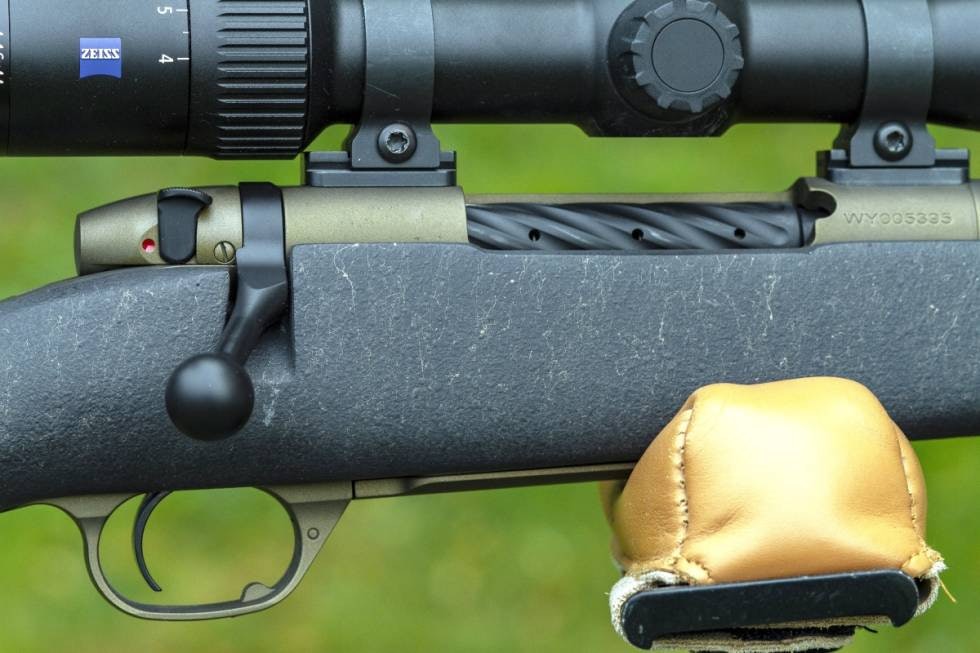 Sluttstykket på Weatherby Mark V Bronze