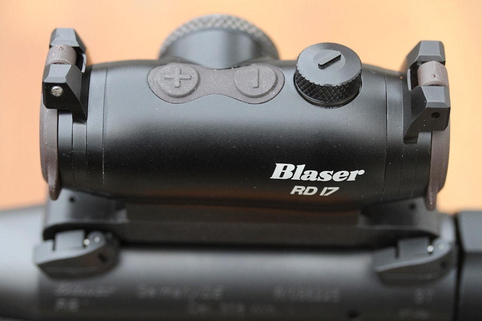 SMART BRUK: RD17 er enkel i bruk, med lett tilgjengelige knapper på toppen. Test-Blaser-Infinity-8
