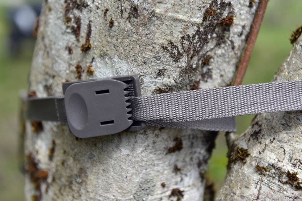Smart stropp: Hunter Premium har den raskeste og beste løsningen for å stroppe kameraet fast i skogen. Smart stropp: Hunter Premium har den raskeste og beste løsningen for å stroppe kameraet fast i skogen.
