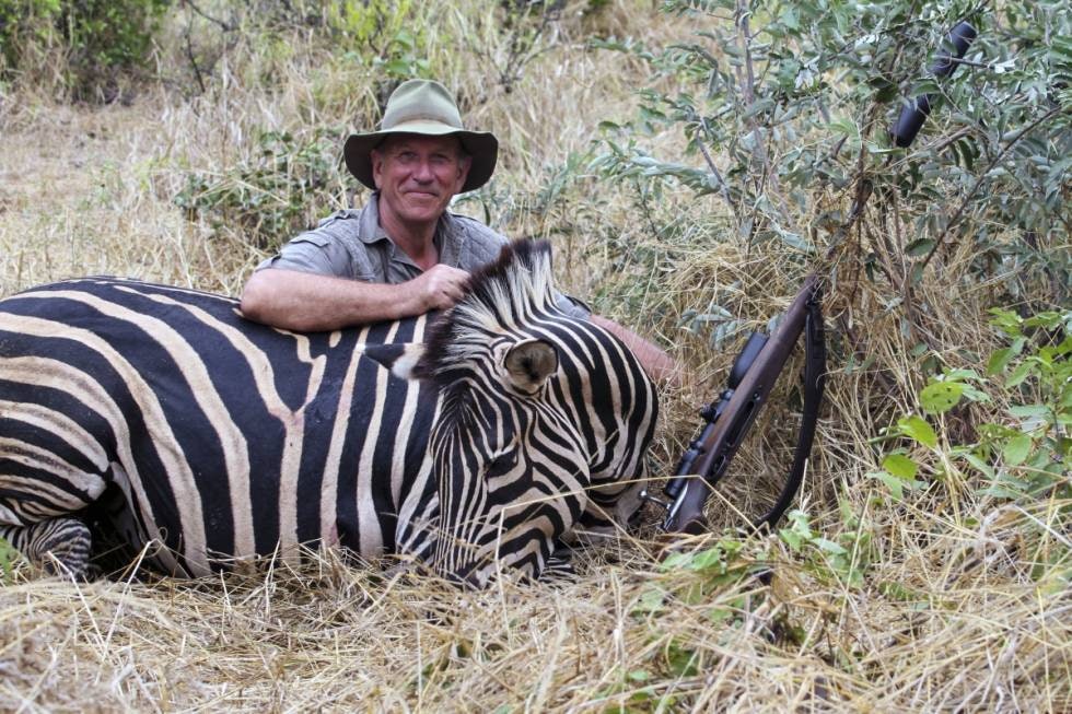 AFRIKA: 9,3x62 passer utmerket til felling av store antiloper og sebra. AFRIKA: 9,3x62 passer utmerket til felling av store antiloper og sebra.