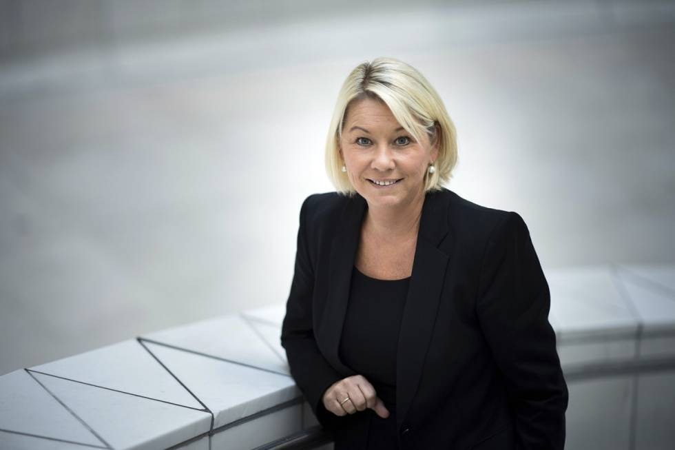 Digitalt i høst: Justis- og beredskapsminister Monica Mæland (H) har godt håp om at digital våpensøknad skal være på plass i høst. (Foto: Torbjørn Tandberg) Digitalt i høst: Justis- og beredskapsminister Monica Mæland (H) har godt håp om at digital våpensøknad skal være på plass i høst. (Foto: Torbjørn Tandberg)