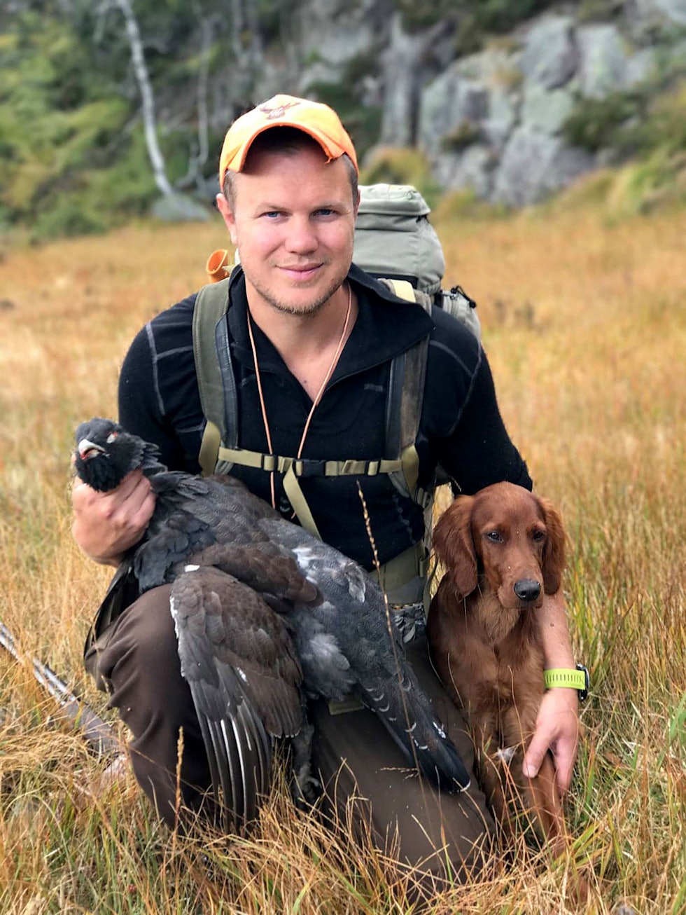 Terje Hunemo hadde gleda seg til fuglejakta med irsk setterne sine. (Foto: Privat) Svindlet for jakt jeger med tiur