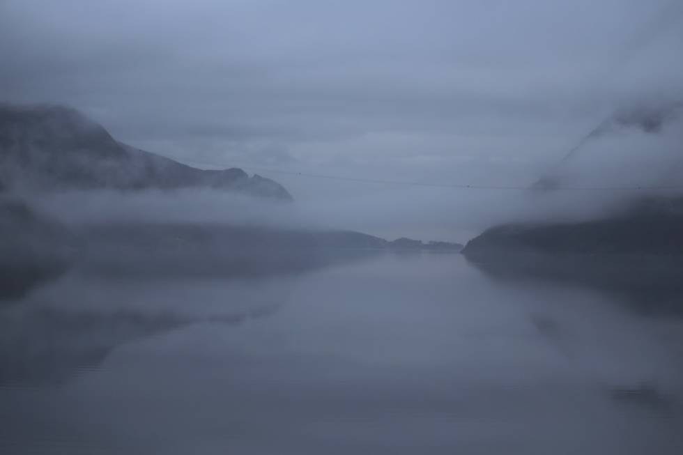 HAV OG FJELL: …går nesten i ett når morgentåka ligger tjukk som graut. Men skam på den jeger som ikke tåler å bli våt. HAV OG FJELL: …går nesten i ett når morgentåka ligger tjukk som graut. Men skam på den jeger som ikke tåler å bli våt.