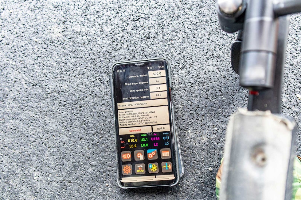 App-kalkulator: En ballistisk kalkulator kan være lurt å ha lastet ned på telefonen. Det er et godt hjelpemiddel som lærer deg mye om kulebanen på ditt eget våpen. Skytetrening-Storviltprøven-3