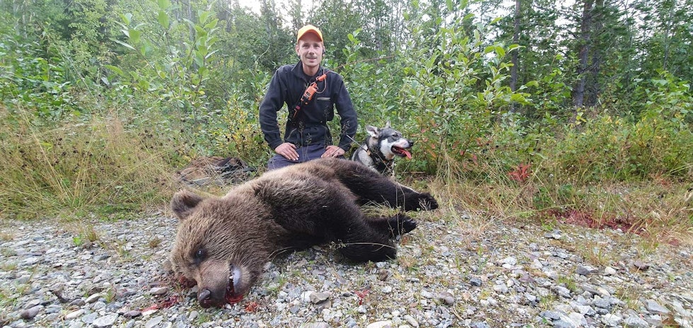 Tydelig leder: Eirik Budde Erichsen legger ned mye jobb og tid i hundene sine. Det gir resultater. (Foto: Privat) Jakthund-Bjørnejakt-5