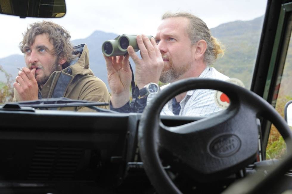 PEDAGOG: Iain Biggart (t.h) har også et stort hjerte, og sørger for at bomskuddet blir til læring. PEDAGOG: Iain Biggart (t.h) har også et stort hjerte, og sørger for at bomskuddet blir til læring.
