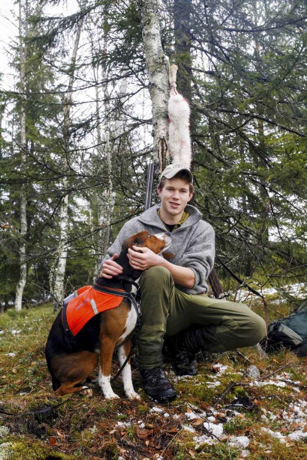 DOT!: Ihuga harejegere teller sjelden vellykkede dager i antall felte harer, men det er da noe spesielt med en snøhvit hare felt etter en god los.