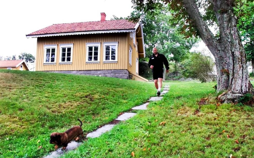 TORPET I STRØMSTAD: Lasse og “Oscar” på tur.