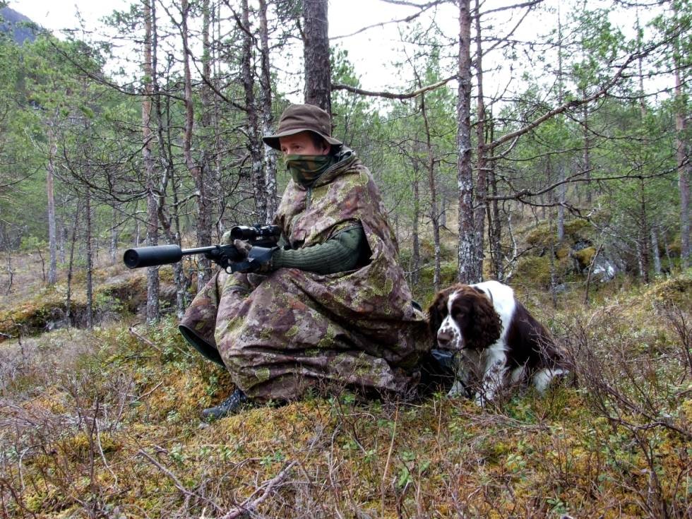 HJORTEJEGER: : Frode Skeide slik han elsker å tilbringe fritiden sin, på hjortejakt med sin kjære Engelsk Springer Spaniel. HJORTEJEGER: : Frode Skeide slik han elsker å tilbringe fritiden sin, på hjortejakt med sin kjære Engelsk Springer Spaniel.