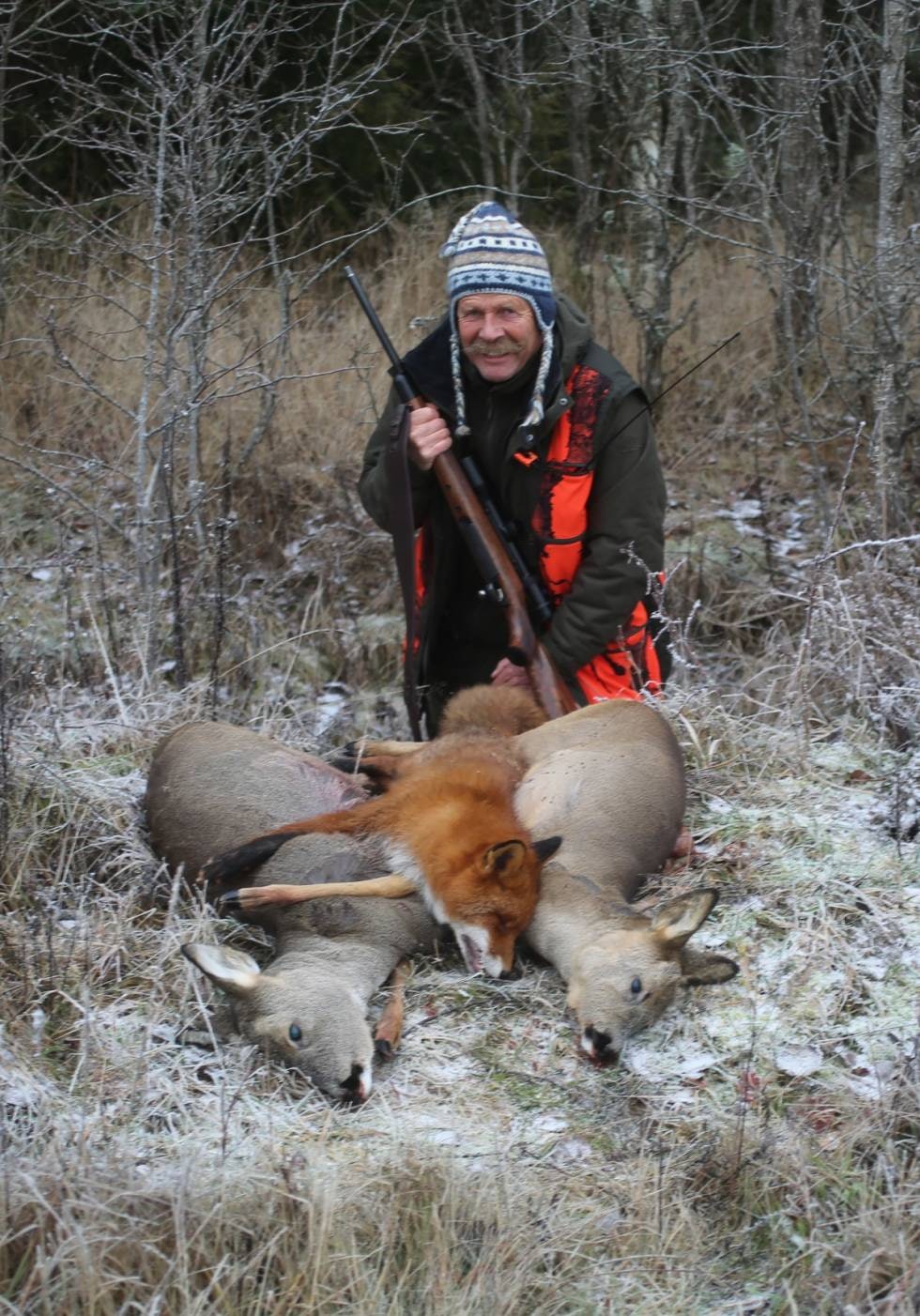 ARTIG TRIPPEL: Alltid artig å jakte rådyr på Bynsberg og Krokstad herregård, og det med en vakker, fullpelset rødrev som bonus ARTIG TRIPPEL: Alltid artig å jakte rådyr på Bynsberg og Krokstad herregård, og det med en vakker, fullpelset rødrev som bonus
