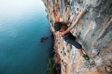 Takknemlig: Mari Dahl Schlanbusch går Help on the way (6a+) på Grateful Wall. Foto: Dag Hagen