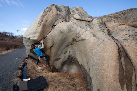 GULLKUA: Dagros (7A+) er en ultraklassiker. Her er Dag Cappelen Papazian i gang. Foto: Dag Hagen