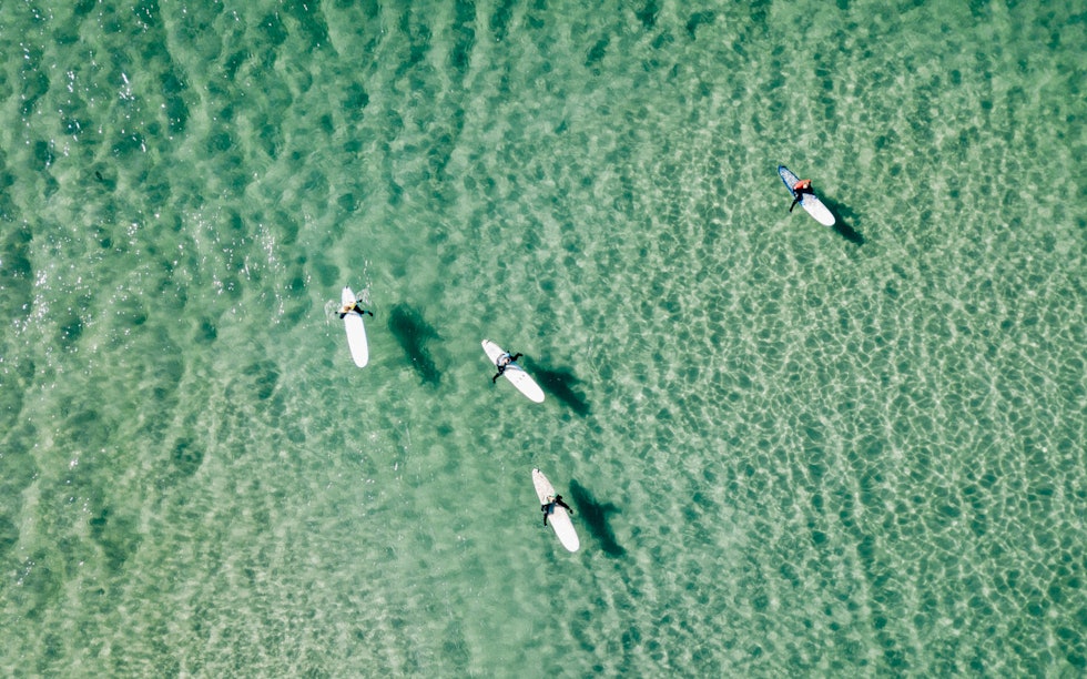 EPISENTER: Surfing er gøy fra første stund, og en utfordring for alle som prøver. Jæren og Borestranden er blant stedene i Norge det er mest aktivitet av surfere, kurstilbud og camper. Bilde: Boretunet EPISENTER: Surfing er gøy fra første stund, og en utfordring for alle som prøver. Jæren og Borestranden er blant stedene i Norge det er mest aktivitet av surfere, kurstilbud og camper. Bilde: Boretunet