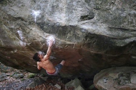 Fontainebleau: Thilo Schröter med kort prosess på Fata Morgana (8A). Foto: Tina J. Hafsaas Fontainebleau: Thilo Schröter med kort prosess på Fata Morgana (8A). Foto: Tina J. Hafsaas