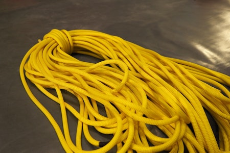 Tendon Ambition CS 9,8 mm er et bra tau for deg som klatrer både led og topptau innendørs. Foto: Lisa Kvålshaugen Bjærum Tendon Ambition CS 9,8 mm