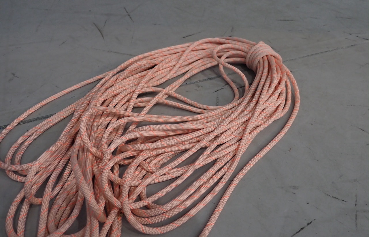 Mammut Workhorse Classic 9,9 mm er et tau som er solid og smidig; og prisgunstig i forhold til hva det leverer. Foto: Lisa Kvålshaugen Bjærum Mammut Workhorse Classic
