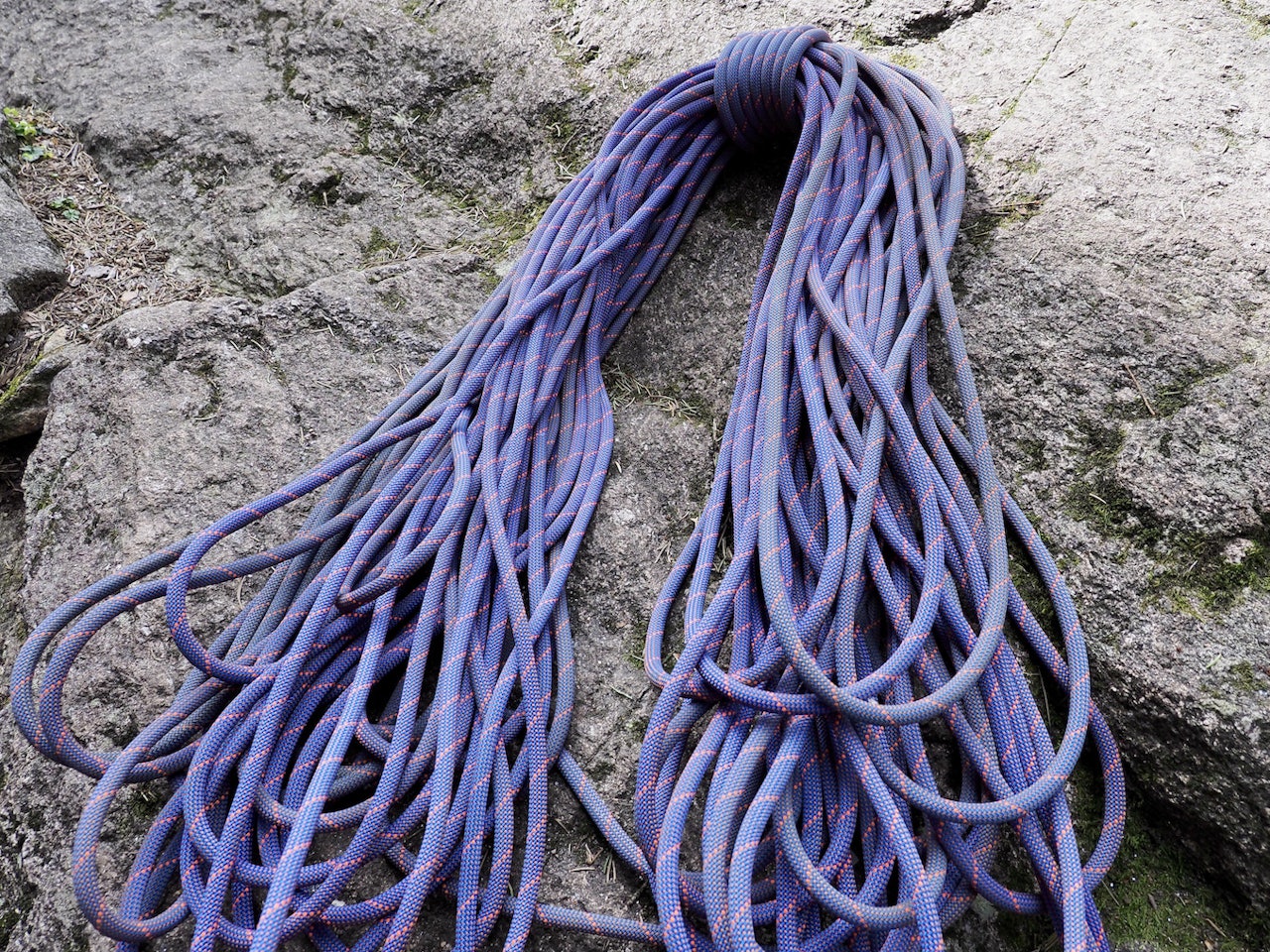 MAMMUT CRAG SENDER DRY: Et lett og smidig tau for de erfarne klatrerne. Foto: Lisa Kvålshaugen Bjærum