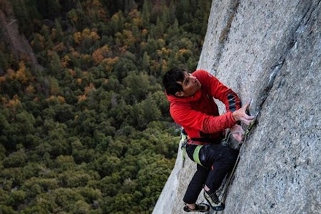PRESTASJON: Alex Honnold på nytur opp El Capitan, sammen med Tommy Caldwell og Kevin Jorgeson. Skjermdump fra Tommy Caldwell sin instagram. PRESTASJON: Alex Honnold på nytur opp El Capitan, sammen med Tommy Caldwell og Kevin Jorgeson. Skjermdump fra Tommy Caldwell sin instagram.
