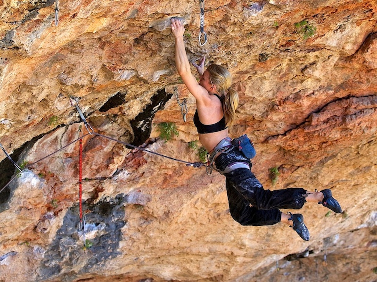 Hannah på Novena (8c+). Foto: Henning Wang