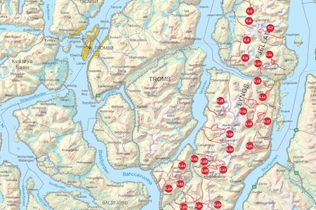 35 TURER: Oversiktskart over Lyngsalpene. Fra Toppturer i Troms. 35 TURER: Oversiktskart over Lyngsalpene. Fra Toppturer i Troms.