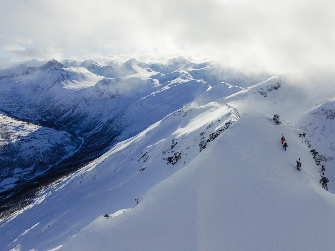 SUNNDAL: Utsikten fra toppen av Litjgladnebba (1446 moh) er relativt upåklagelig. Bilde: Christian Nerdrum SUNNDAL: Utsikten fra toppen av Litjgladnebba (1446 moh) er relativt upåklagelig. Bilde: Christian Nerdrum