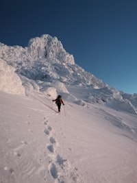 Rett under svaene Rett under svaene