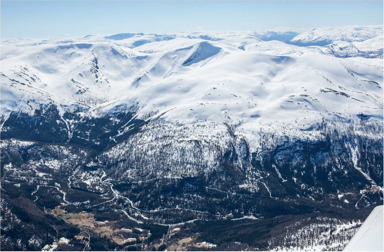 Vatnaknausen sett fra vest. Foto: Espen Schive. / Trygge toppturer. Vatnaknausen sett fra vest. Foto: Espen Schive. / Trygge toppturer.