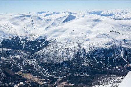 Vatnaknausen sett fra vest. Foto: Espen Schive. / Trygge toppturer. Vatnaknausen sett fra vest. Foto: Espen Schive. / Trygge toppturer.