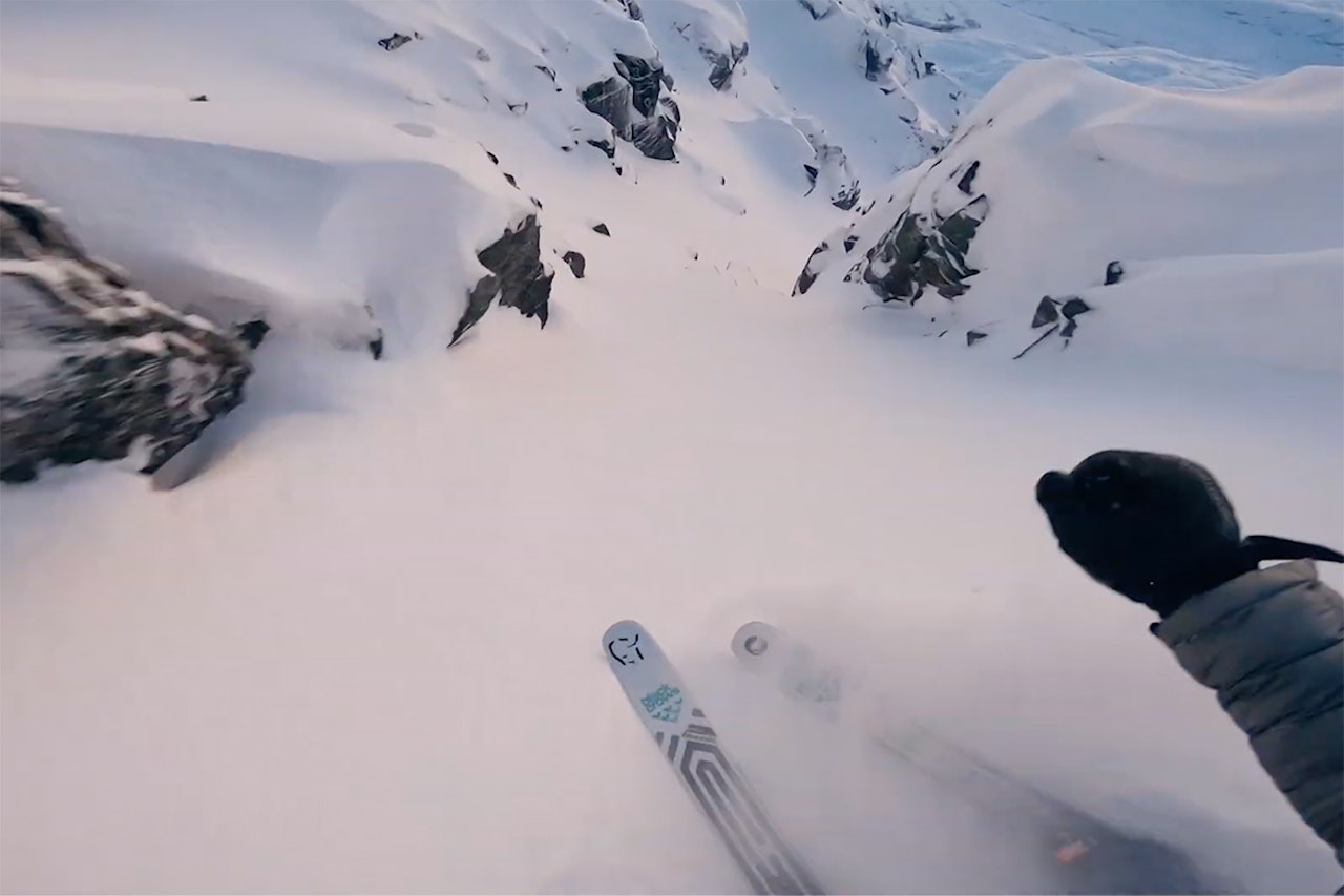 DJEVELTANNA: Nikolai Schirmer på vei ned Djeveltanna. Foto: Skjermdump DJEVELTANNA: Nikolai Schirmer på vei ned Djeveltanna. Foto: Skjermdump